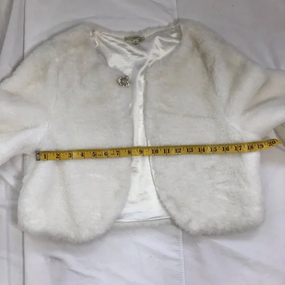 HAANI WOMEN ELEGANT SNOW WHITE FAUX FUR BELL SLEEVE FANCY EVENT SHAWL WRAP SZ S - Picture 5 of 7